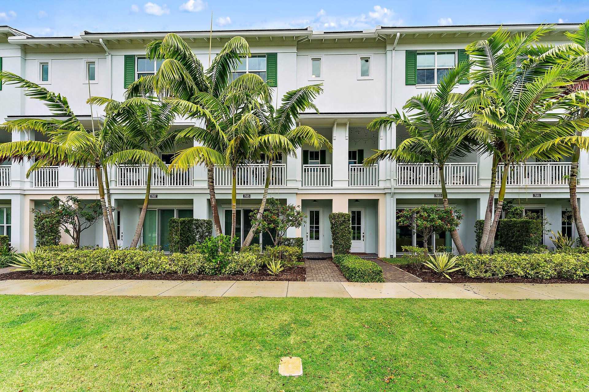 Residential in Palm Beach Gardens, Florida 11707488