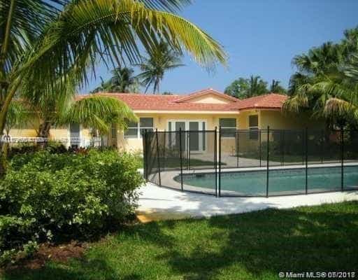 жилой дом в South Miami, Florida 11707504