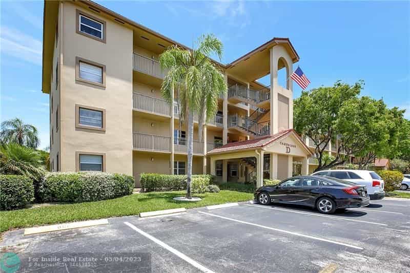 Квартира в Pembroke Pines, Florida 11707510