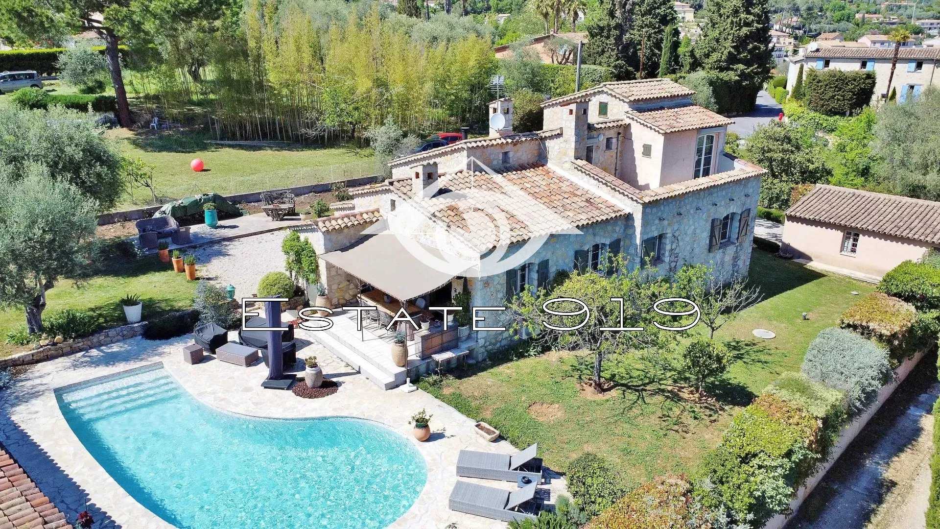 casa en Mazan, Provence-Alpes-Cote d'Azur 11707543