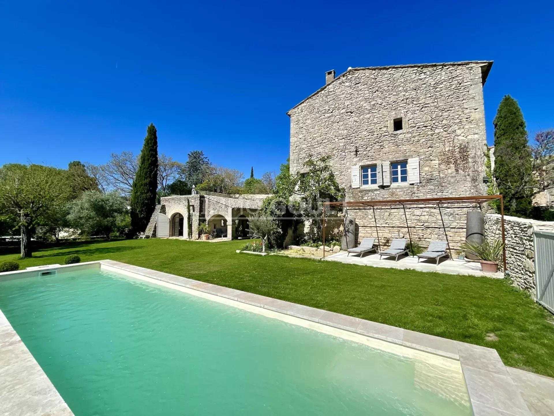 Huis in Saint-Pantaleon, Provence-Alpes-Cote d'Azur 11707558