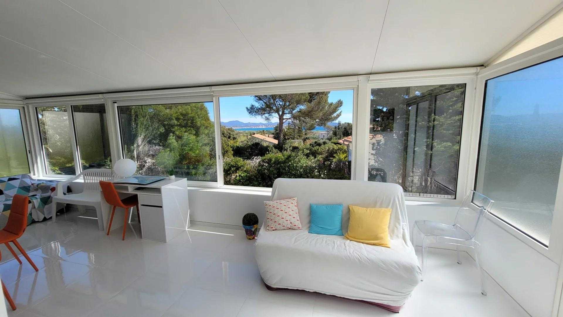Huis in Sint-Aygulf, Provence-Alpes-Côte d'Azur 11707587