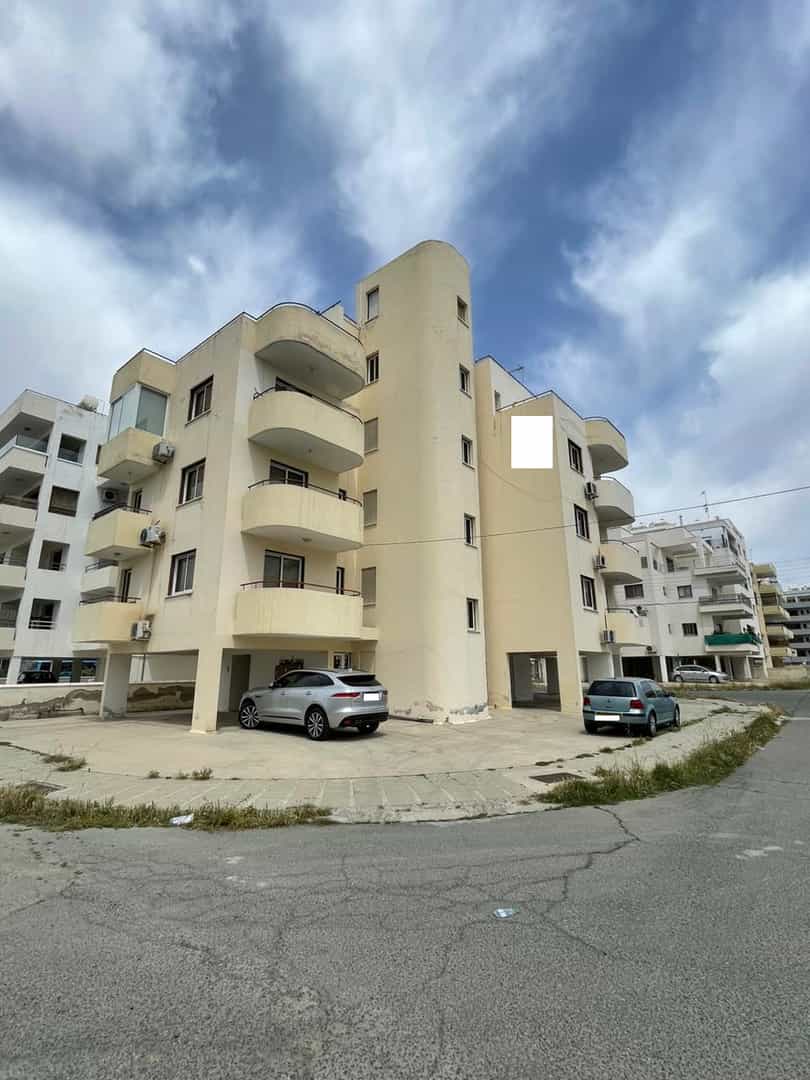 Condominium in Larnaca, Larnaca 11707732