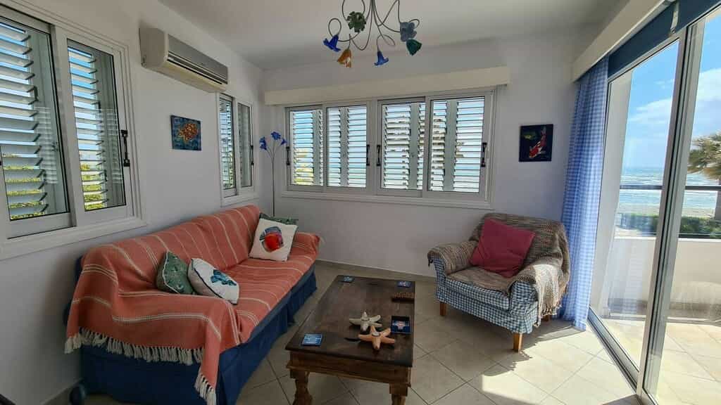 Condominium in Meneou, Larnaca 11707821