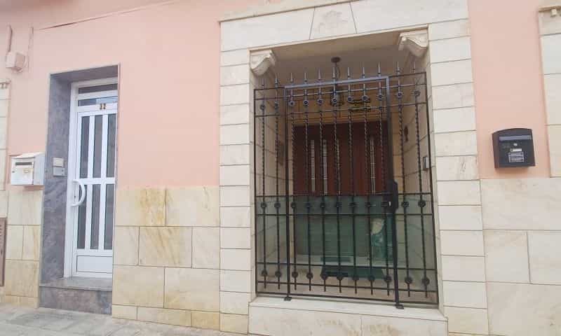 Будинок в Сан-Мігель-де-Салінас, Валенсія 11707846