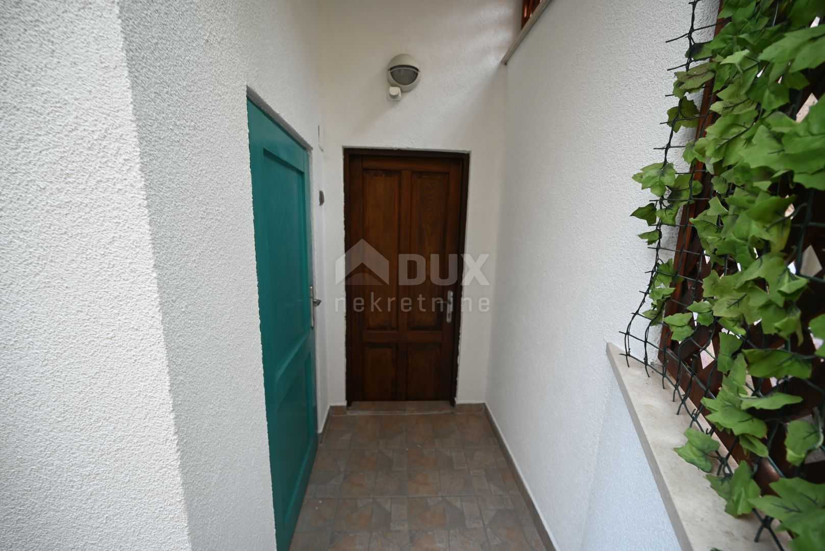 Condominium dans Zminj, Istarska Zupanija 11707886