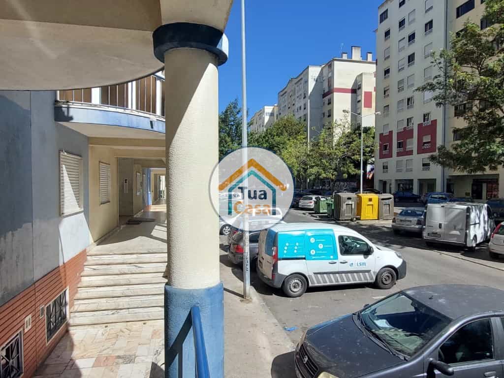 Eigentumswohnung im Algueirao, Lissabon 11708170