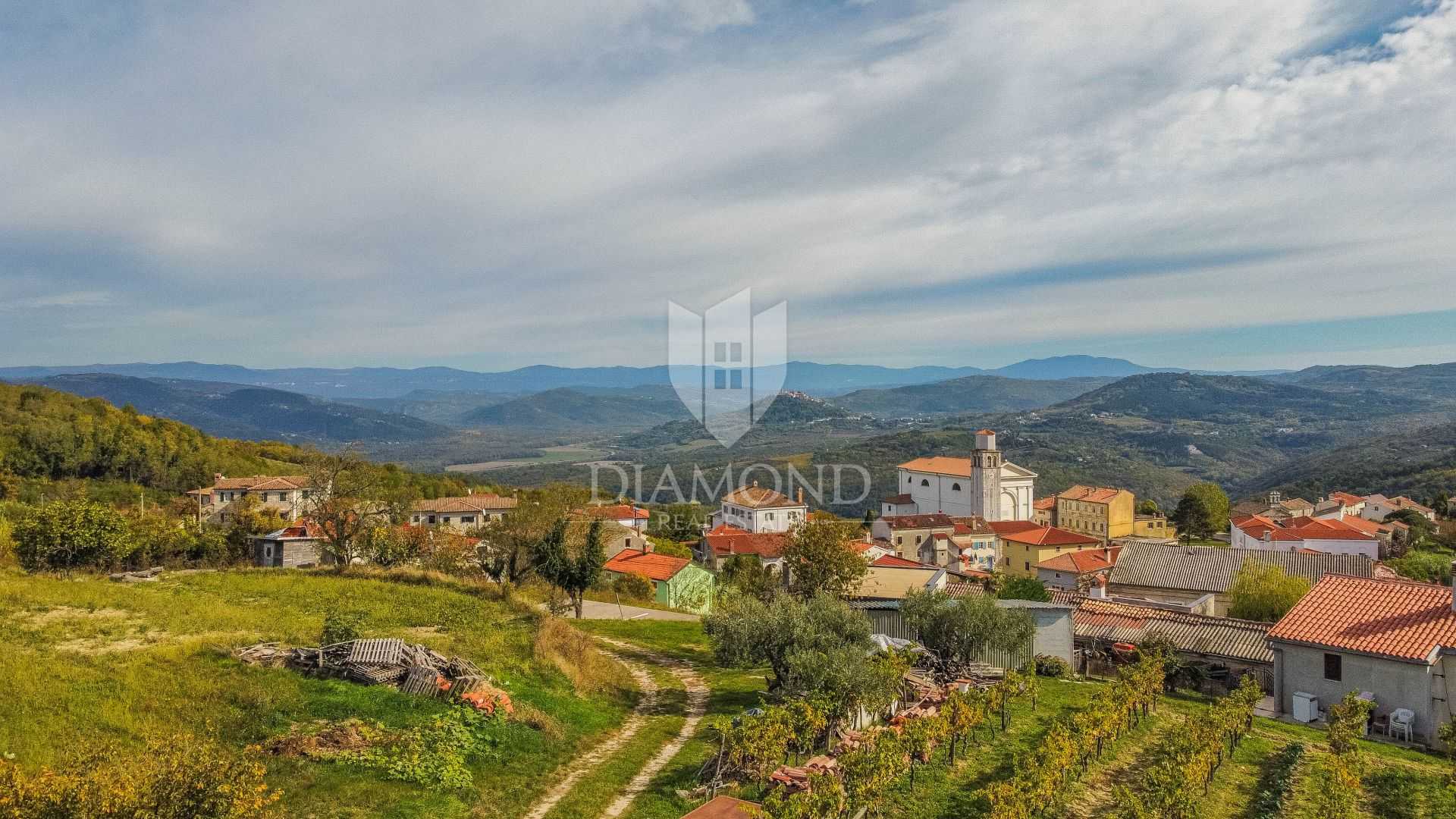 House in Vižinada, Istria County 11708292