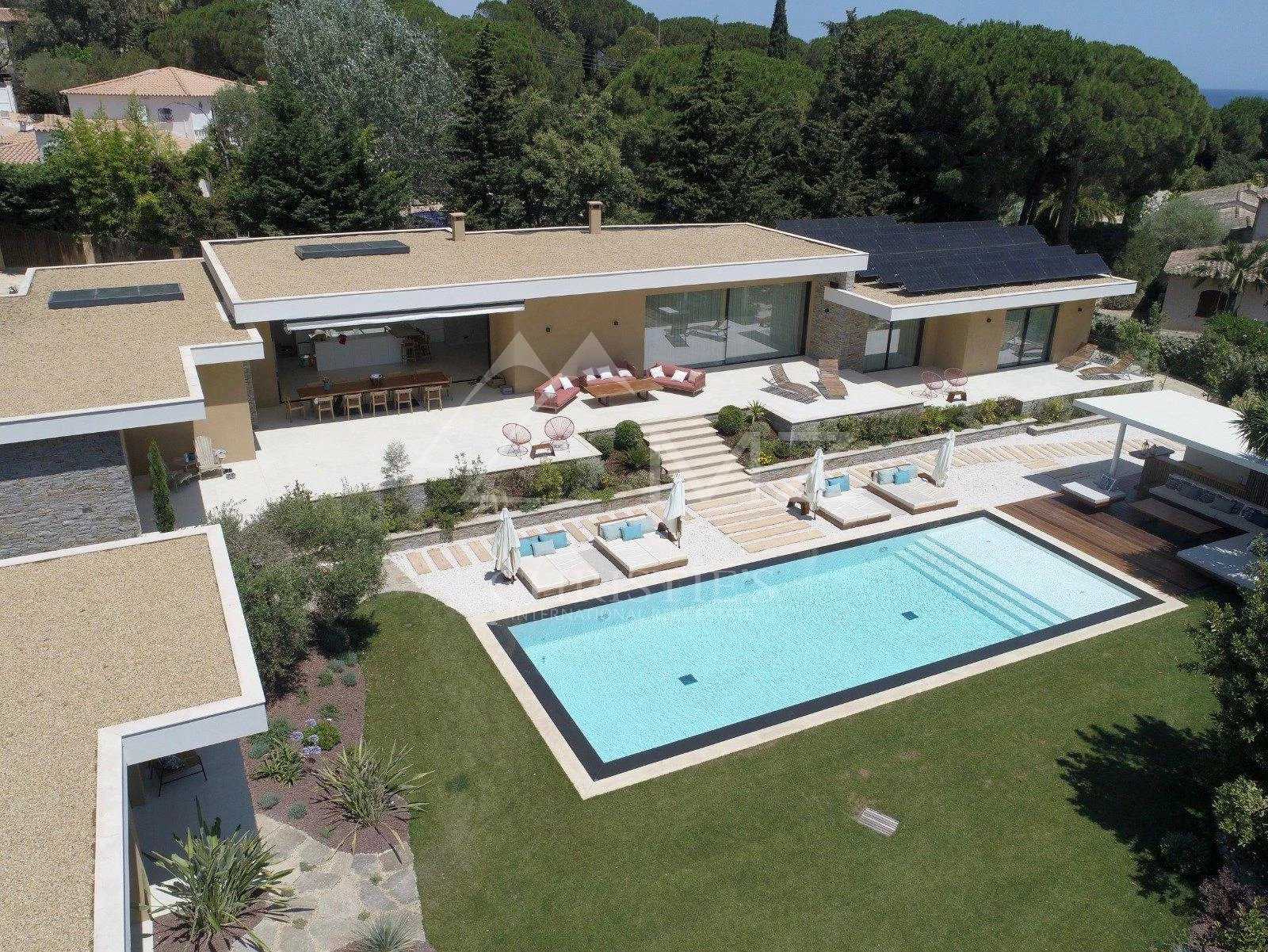 House in Ramatuelle, Provence-Alpes-Cote d'Azur 11708448