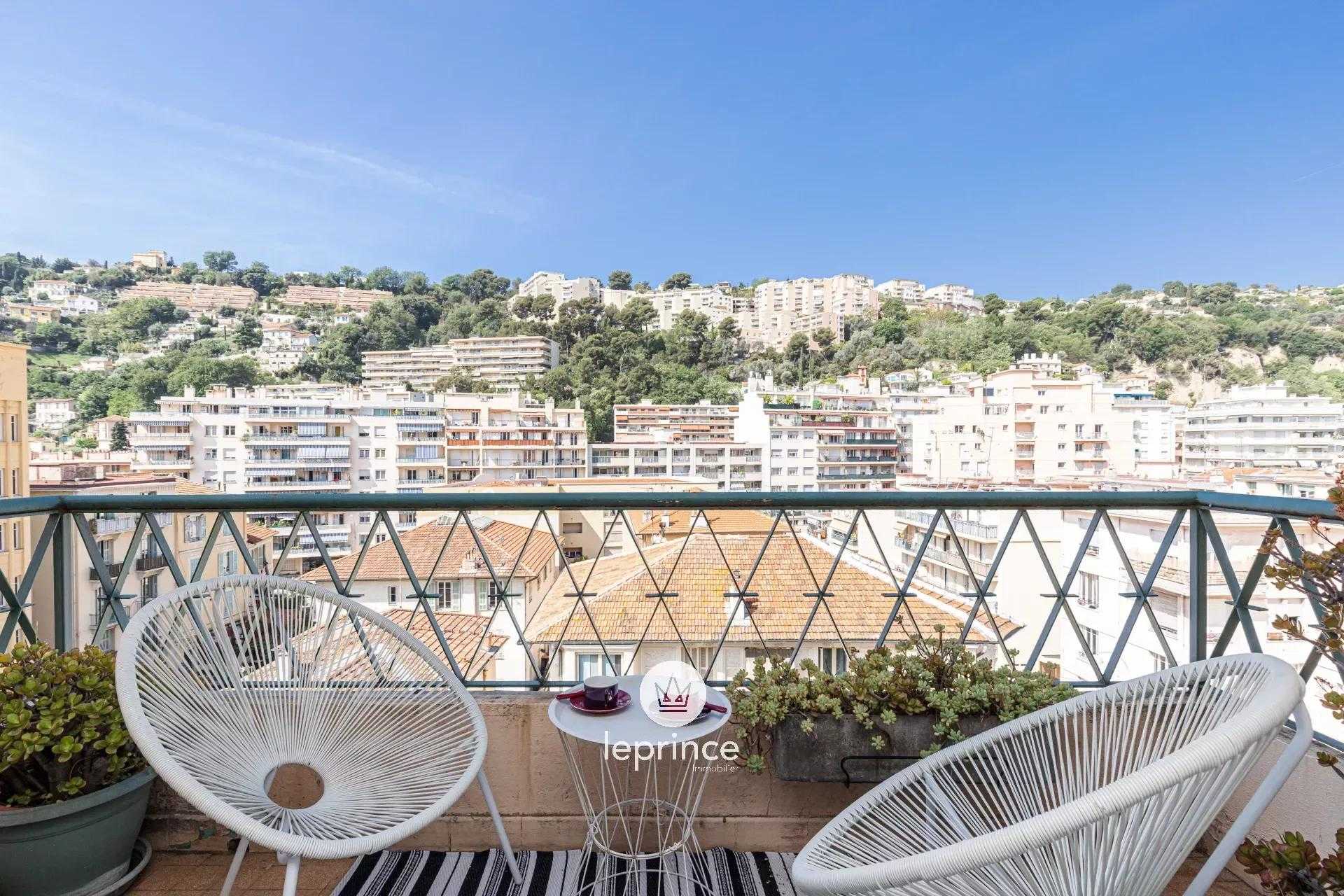 Condominium in Leuk, Provence-Alpes-Côte d'Azur 11708451