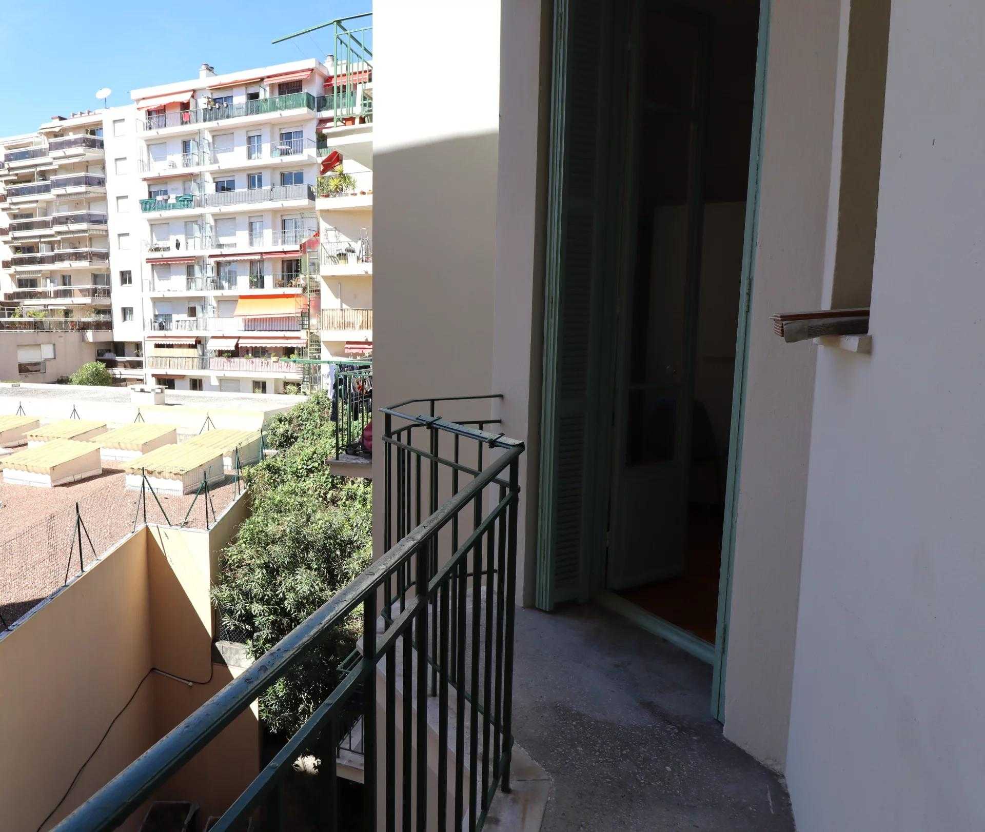 Condominium dans Bon, Provence-Alpes-Côte d'Azur 11708512
