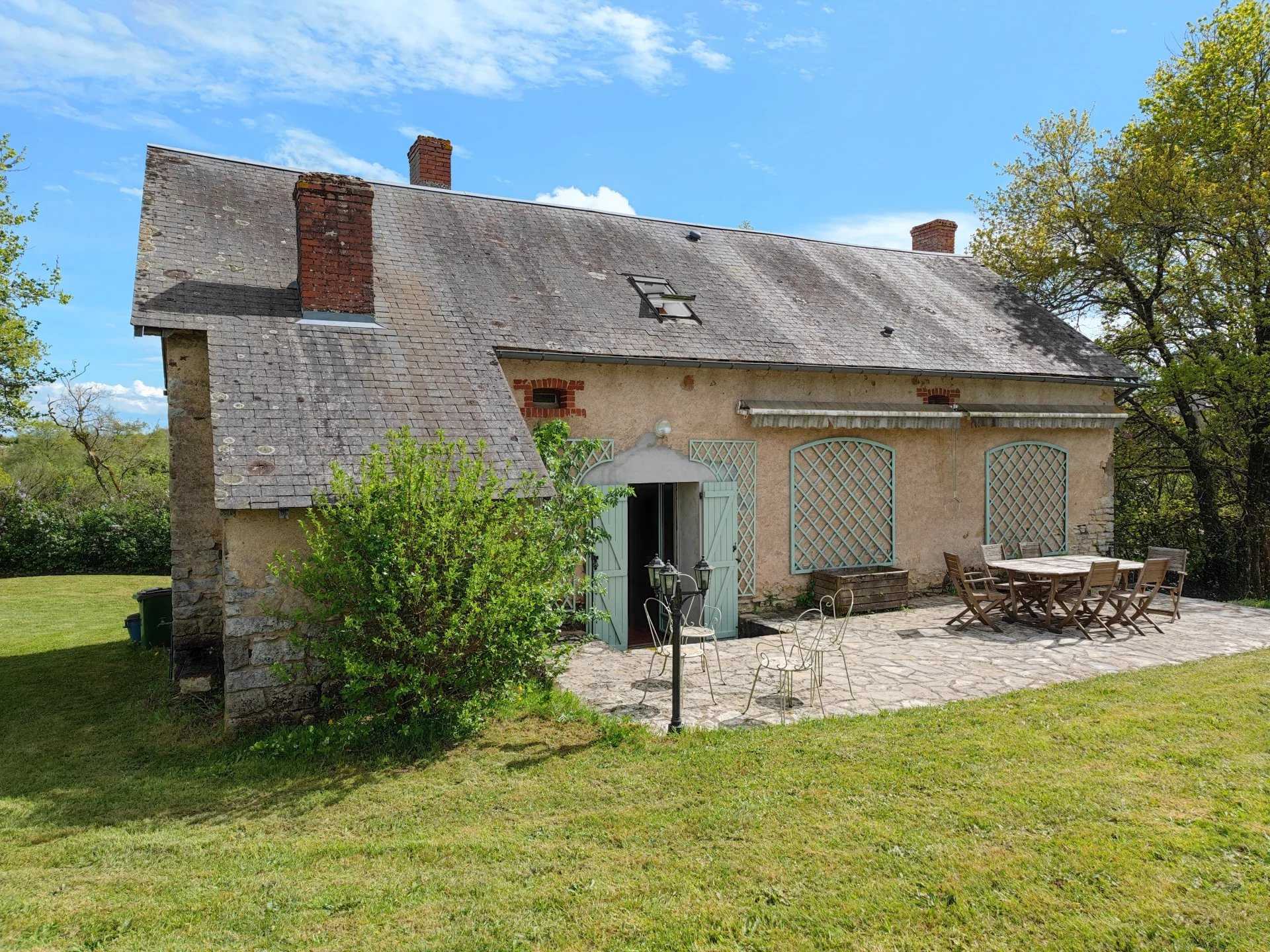 rumah dalam Rouy, Bourgogne-Franche-Comte 11708558
