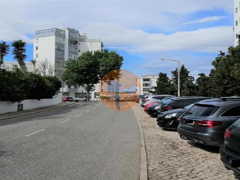 Eigentumswohnung im Birre, Lissabon 11708754