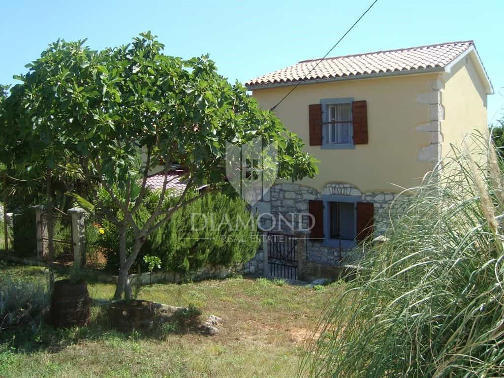 بيت في Labin, Istria County 11709704