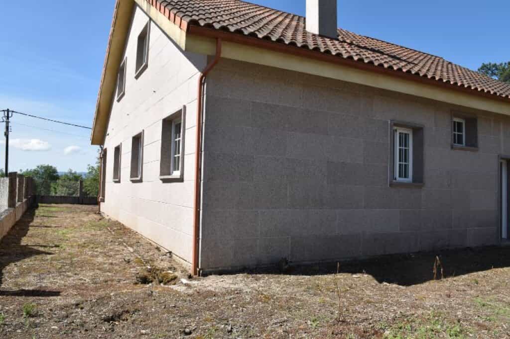 Rumah di Ganade, Galicia 11710198