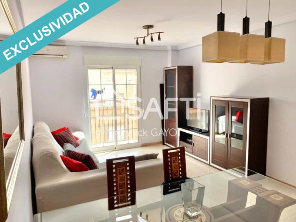 Condominium in Roquetas de Mar, Andalusia 11710214