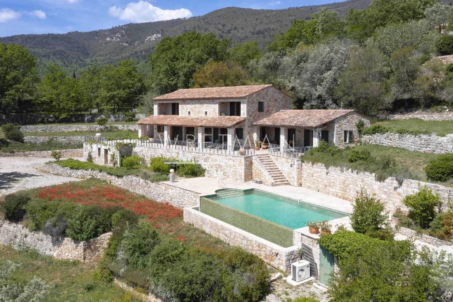 casa no Seillans, Provença-Alpes-Costa Azul 11710293