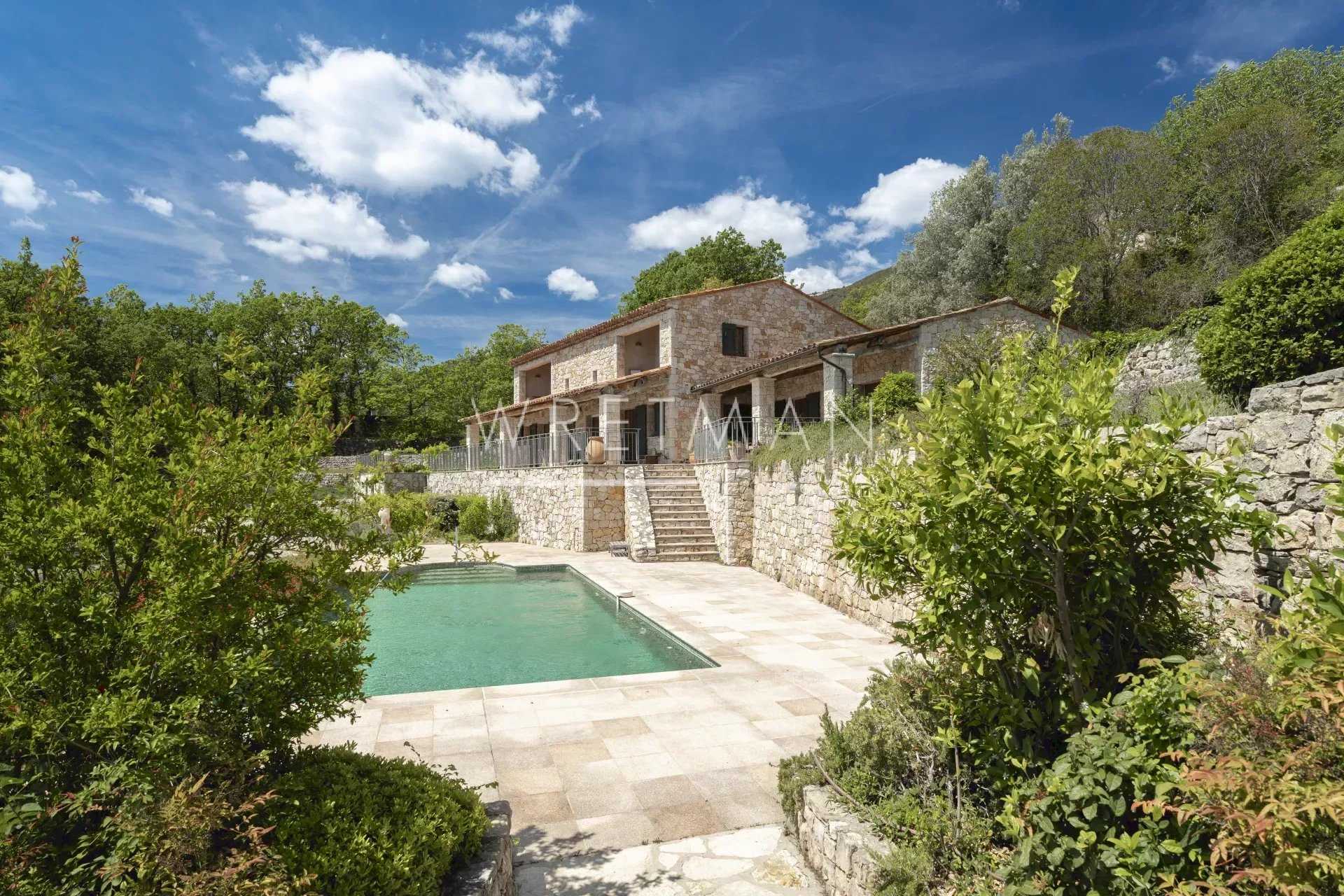 Rumah di Seillan, Provence-Alpes-Cote d'Azur 11710293
