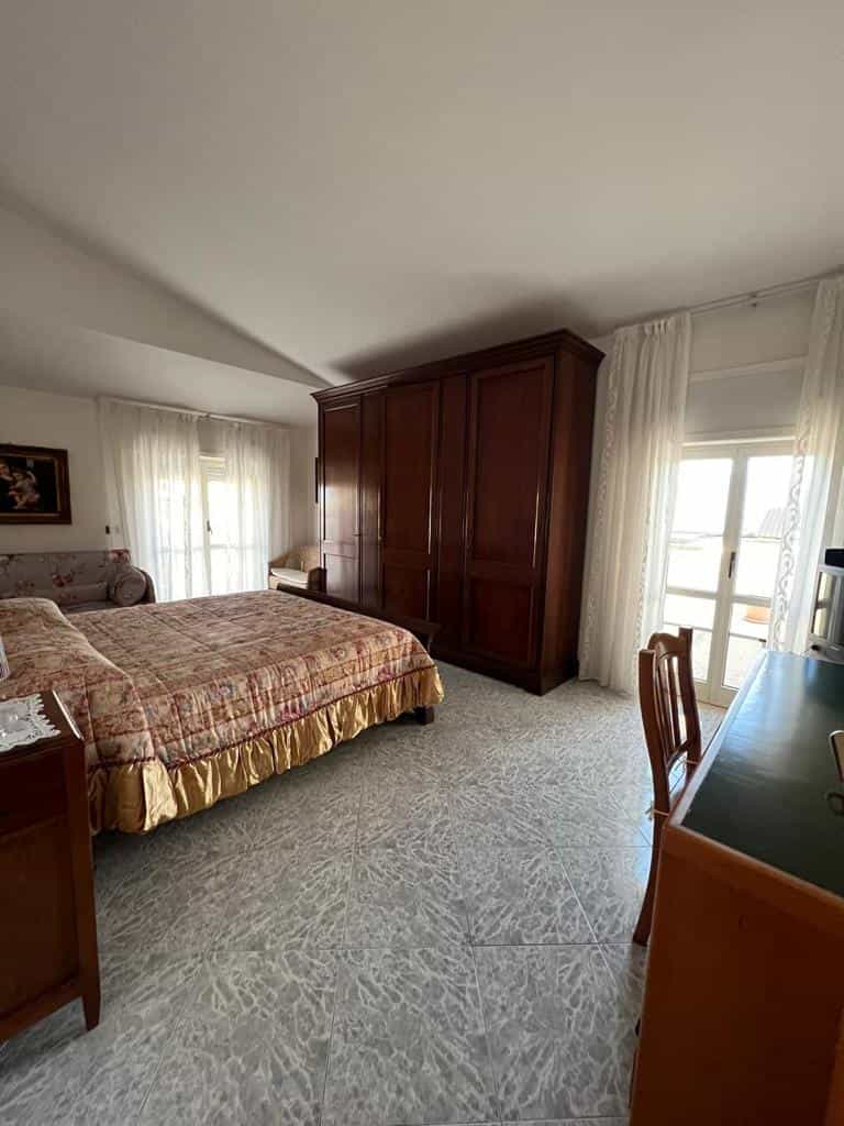 Condominium dans Cirò Marina, Calabria 11711036