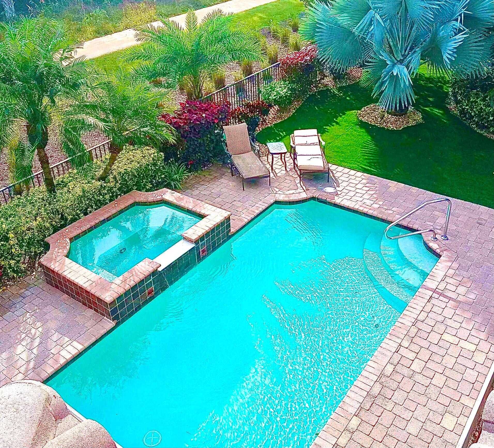 House in Palm Beach Gardens, Florida 11711735