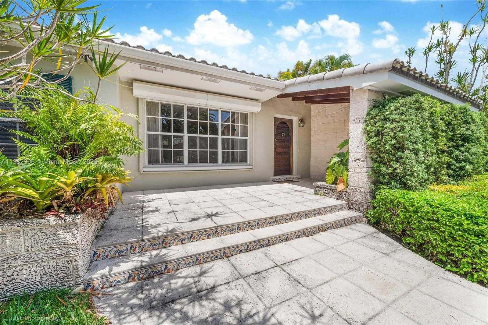 House in Coral Gables, Florida 11711749