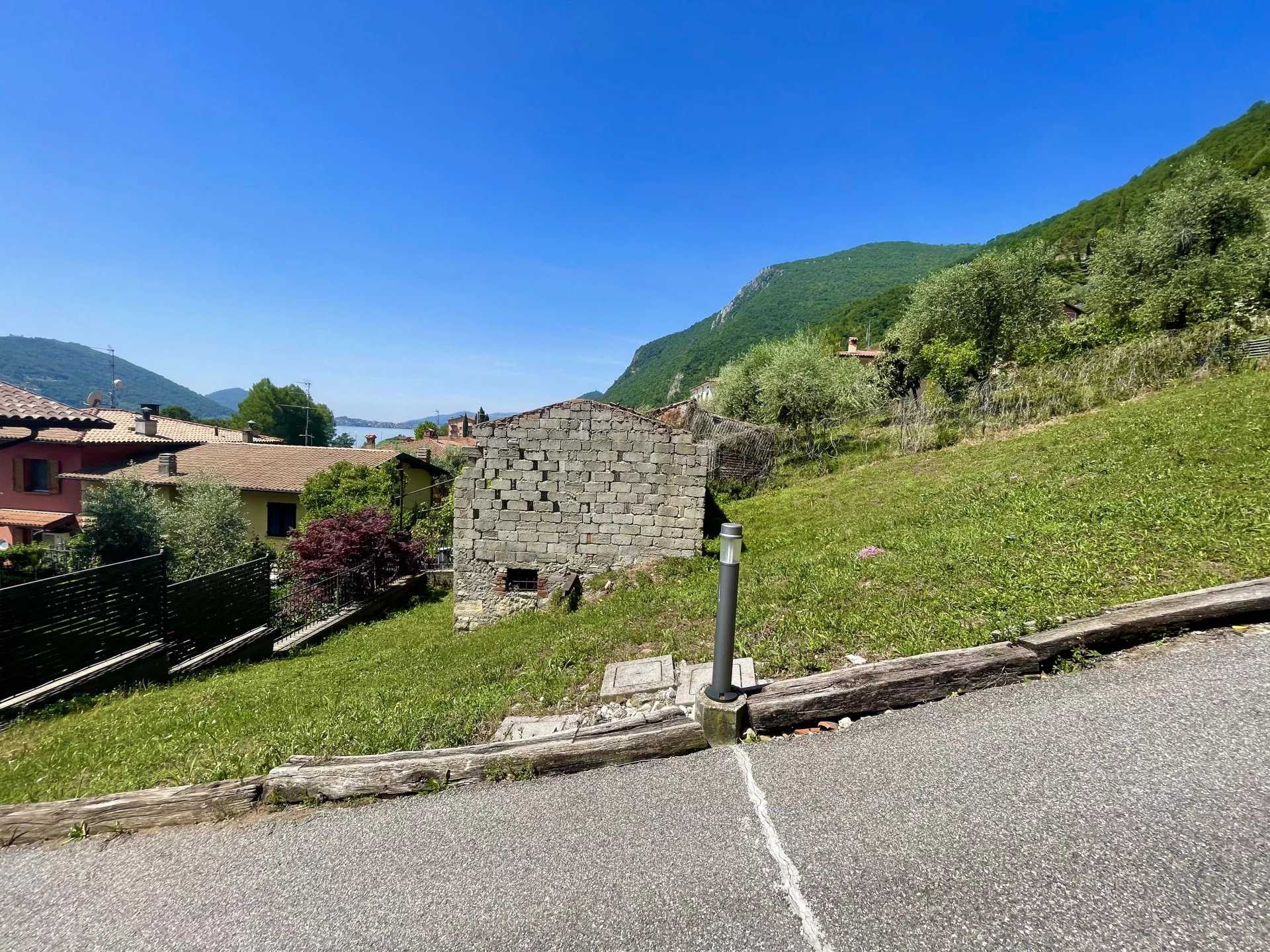Land in Predore, Lombardy 11711782