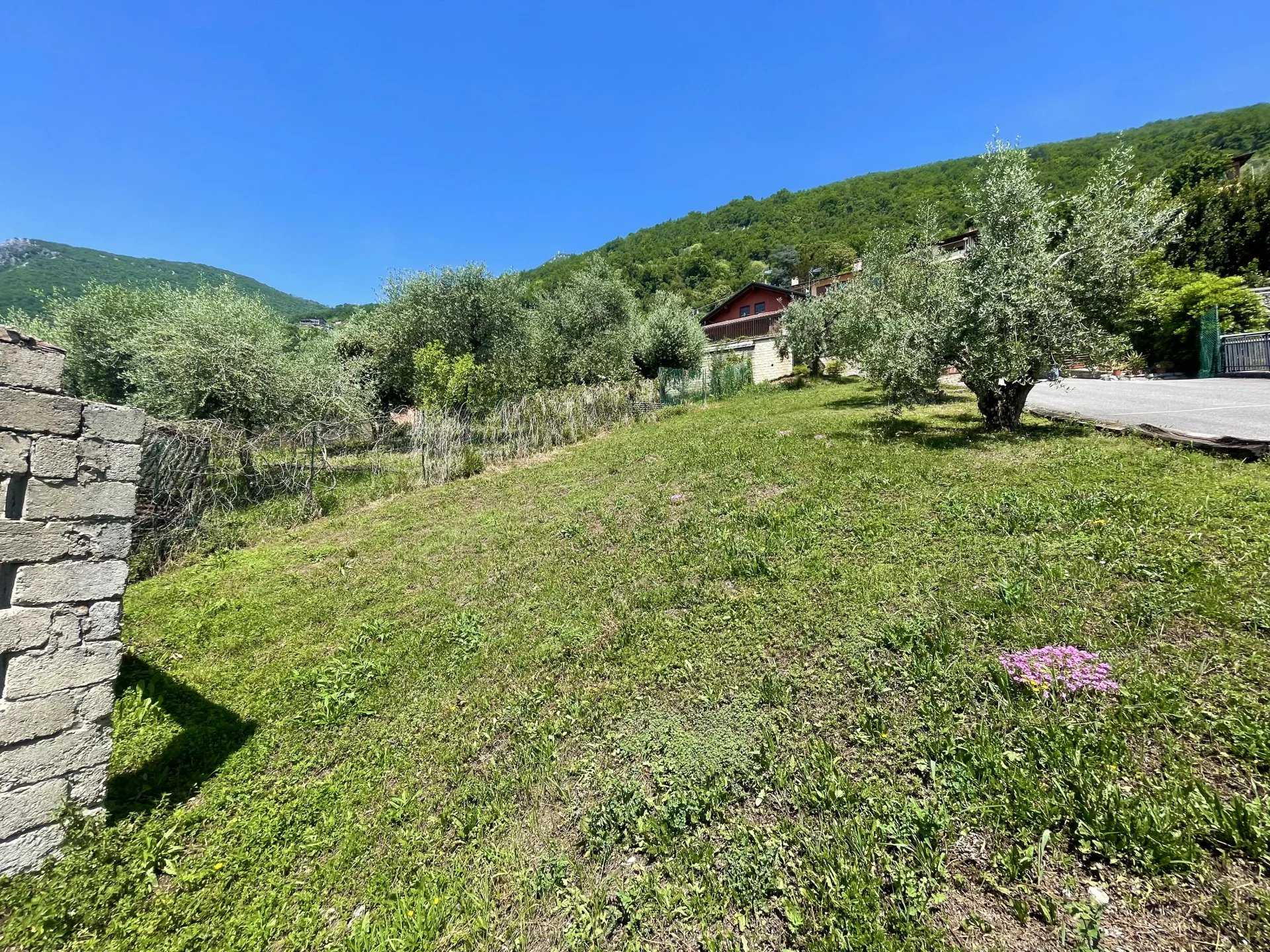 Land in Predore, Lombardy 11711782