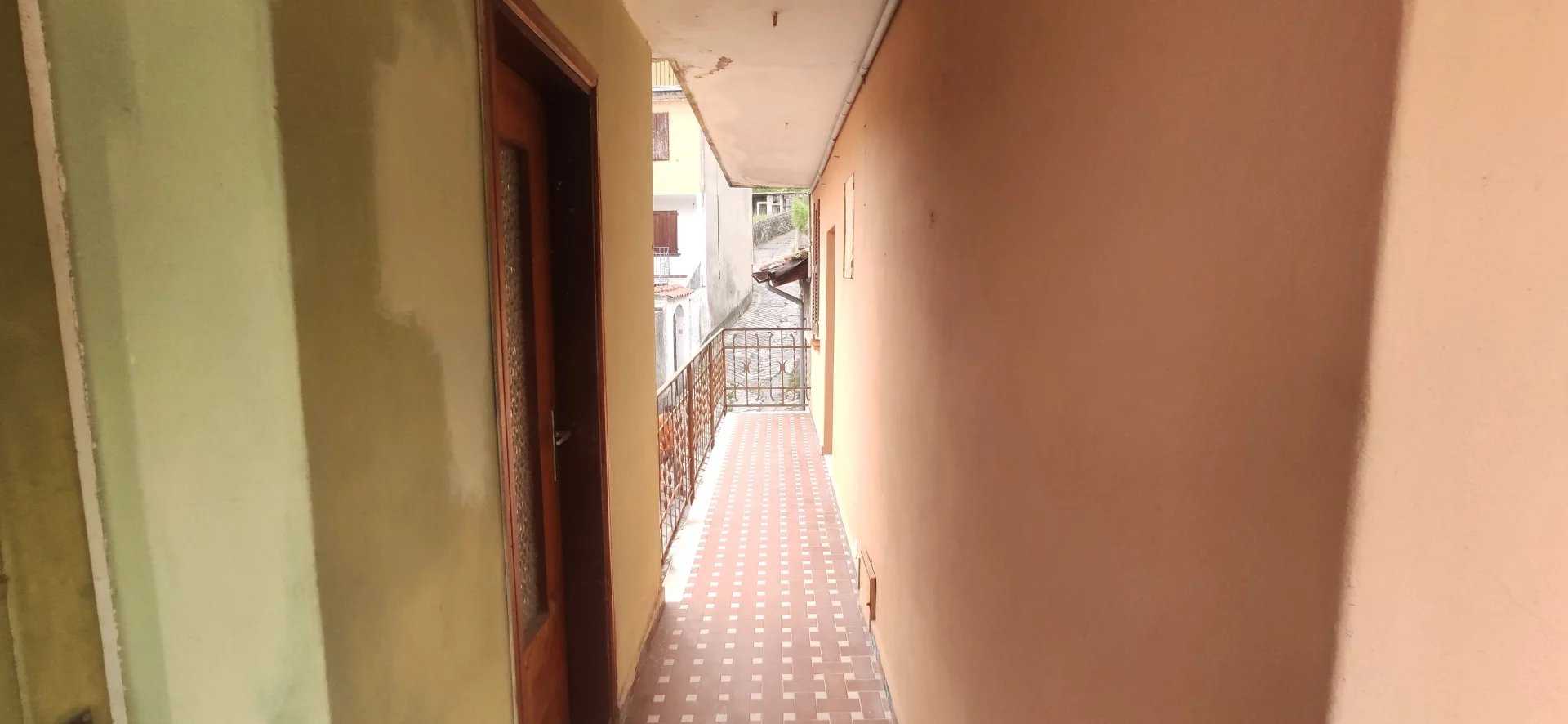 House in Parzanica, Lombardy 11711785