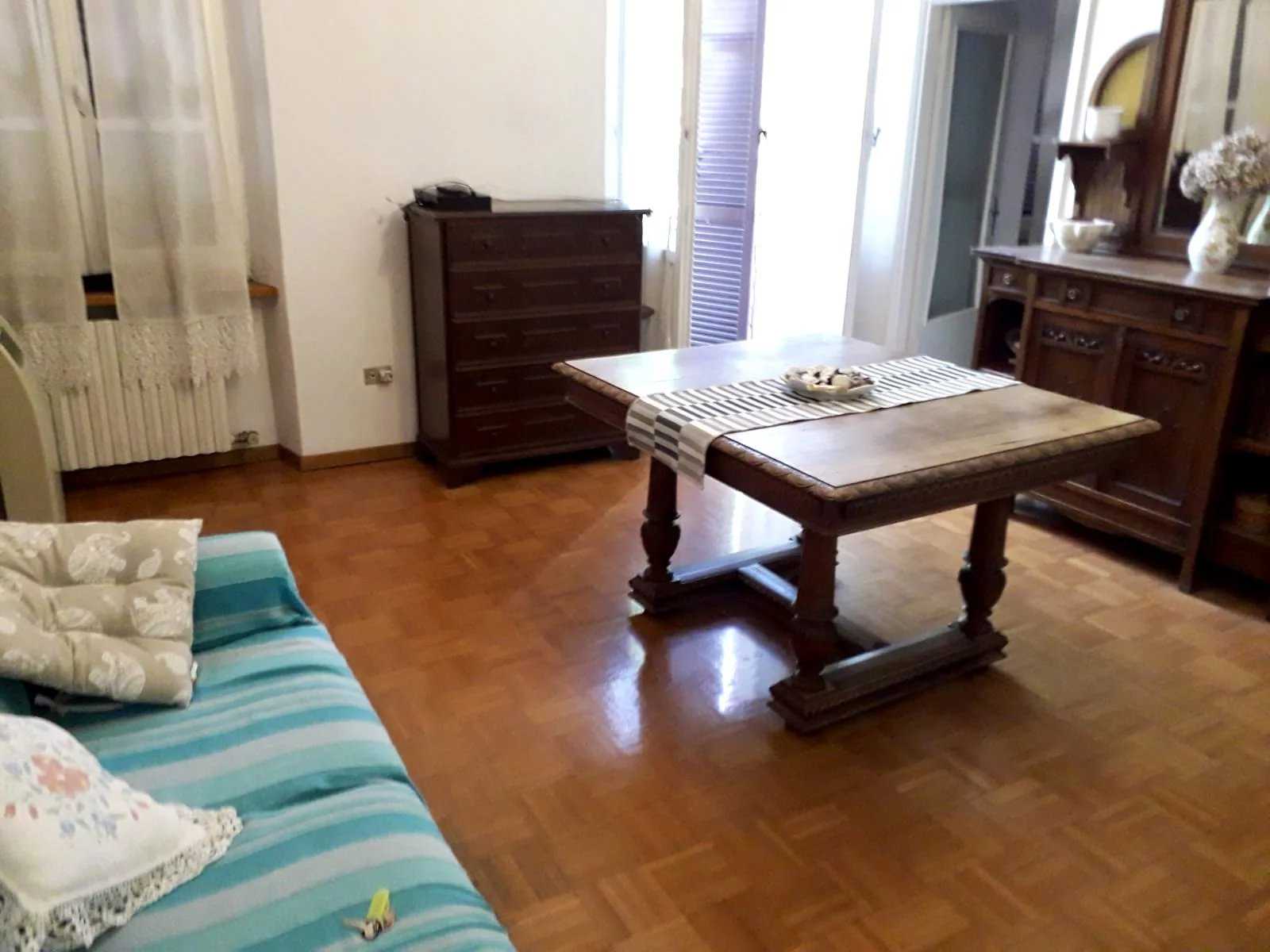 公寓 在 Borgo Val di Taro, 艾米利亞-羅馬涅 11711809