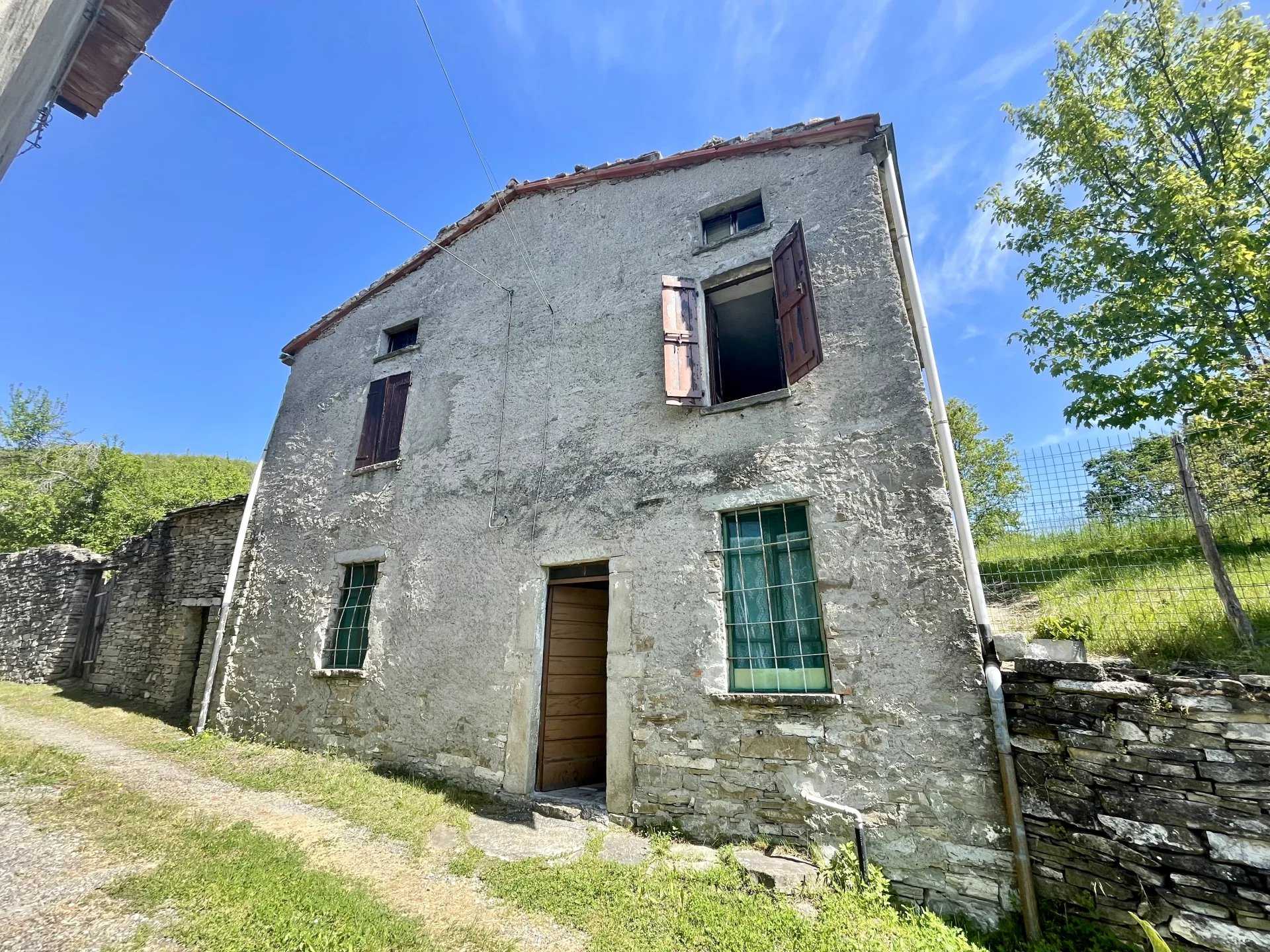 House in Valmozzola, Parma 11711821