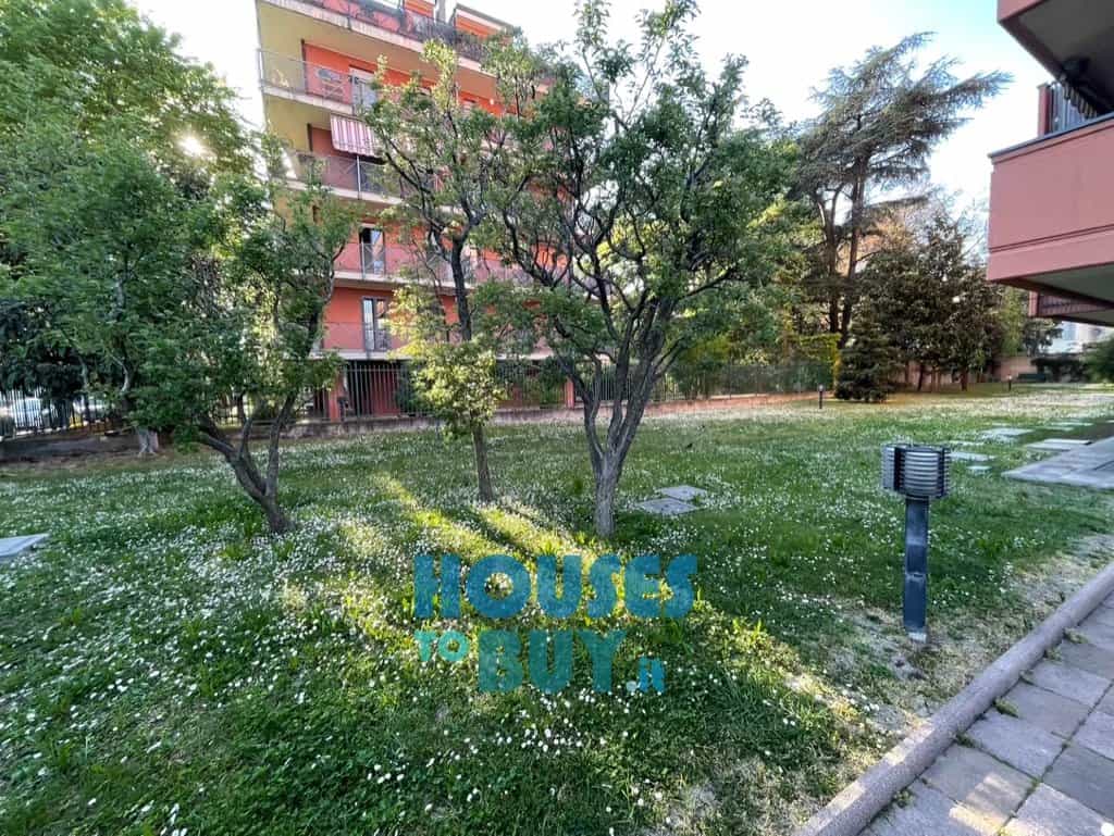 Condominium in Boffalora, Lombardy 11711837