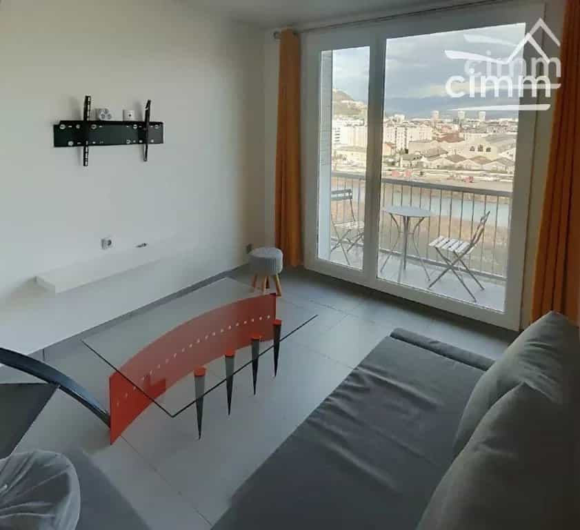 Condominium in Seyssinet-Pariset, Isère 11711856