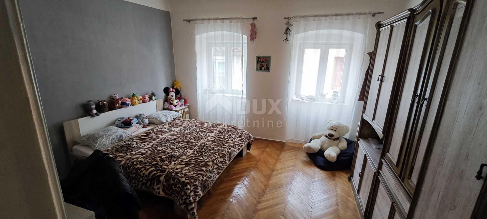 公寓 在 塞尼, 利克-塞尼斯卡·祖帕尼娅 11712218