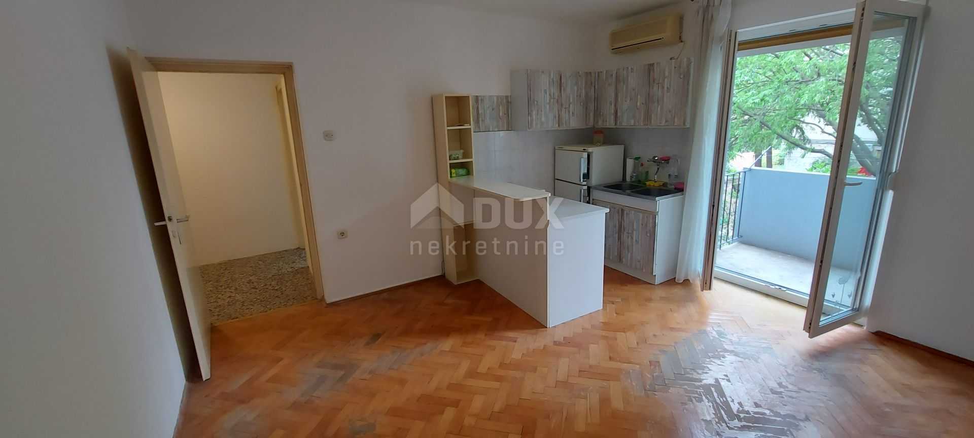 Condominium in Rijeka, Primorsko-Goranska Zupanija 11712241