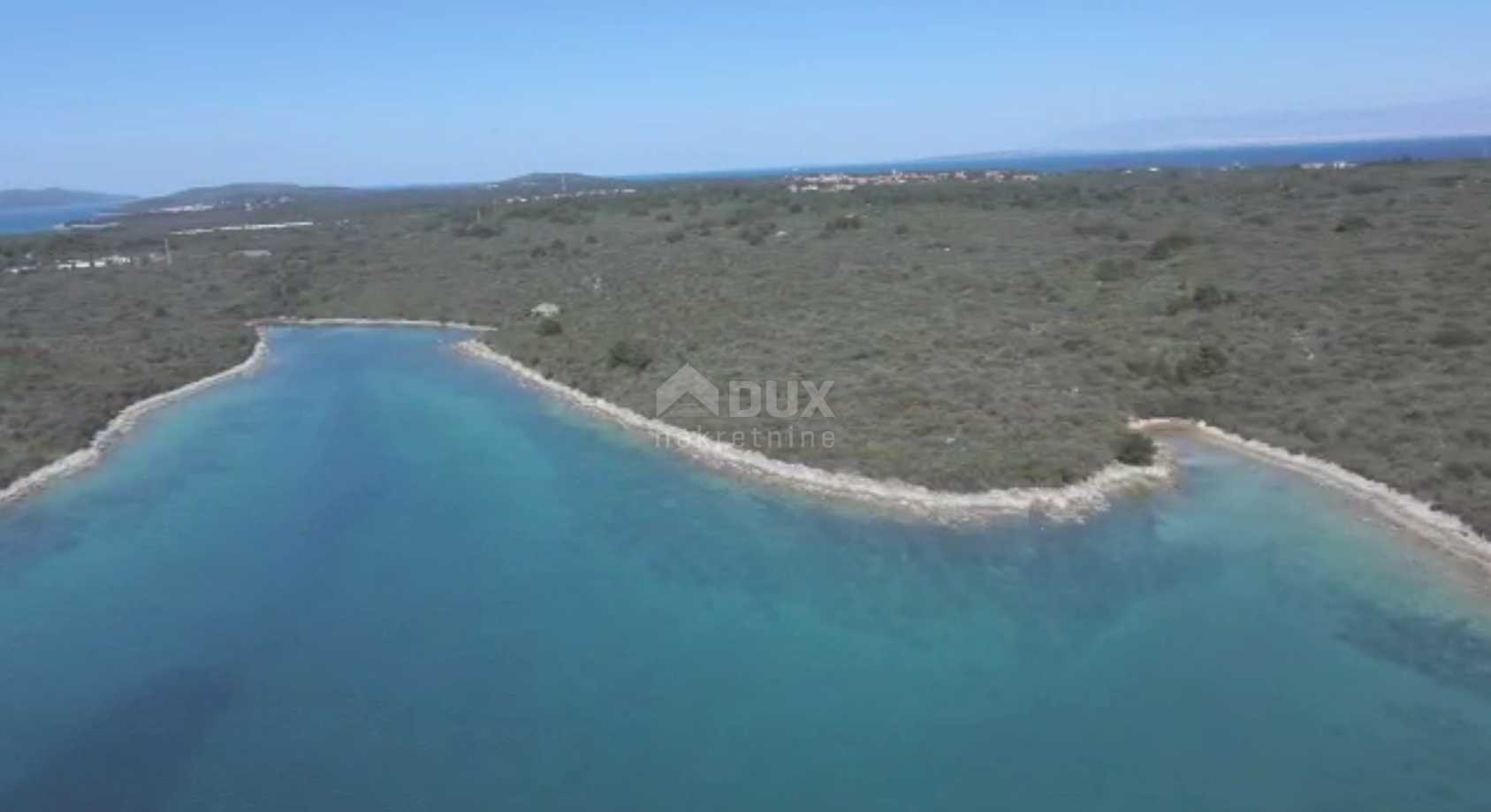 Land i Ugljan, Zadar County 11712244