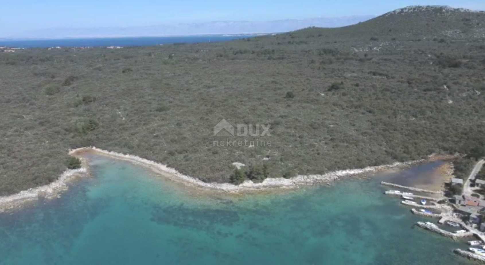Land in Ugljan, Zadar County 11712244