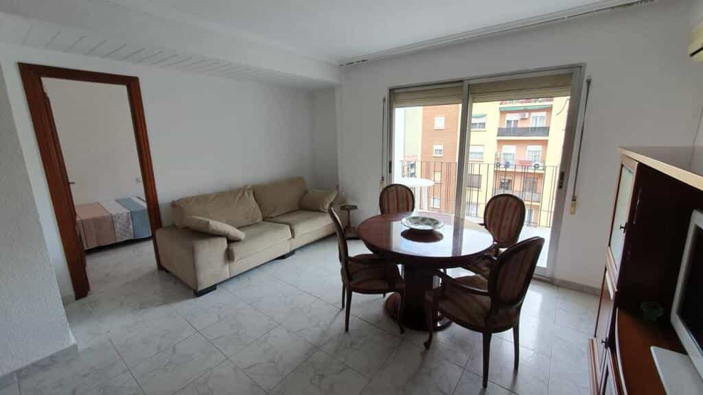 Condominium in València, Comunidad Valenciana 11712993
