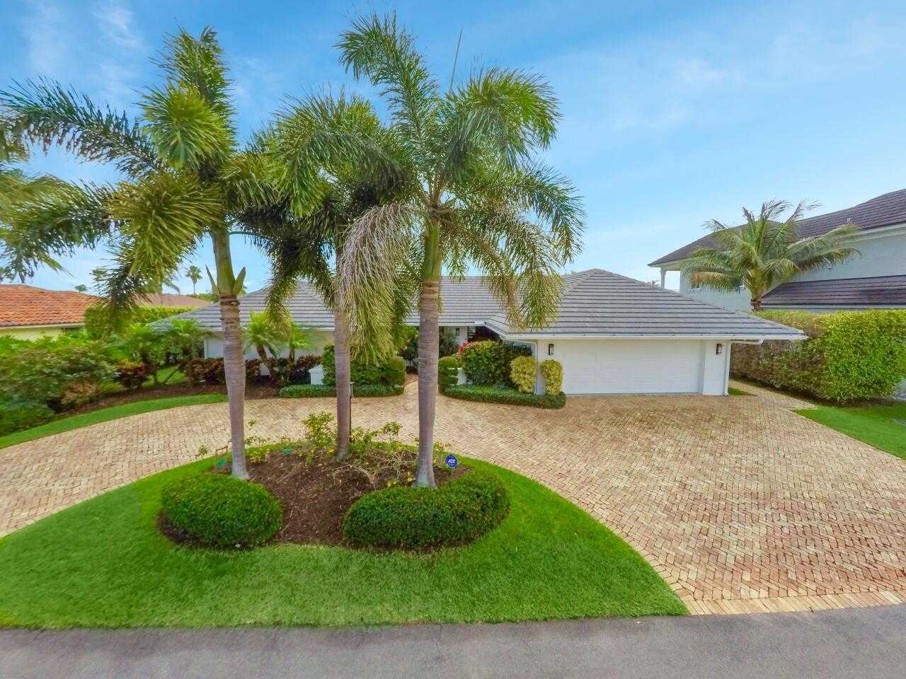 House in Hobe Sound, Florida 11713033