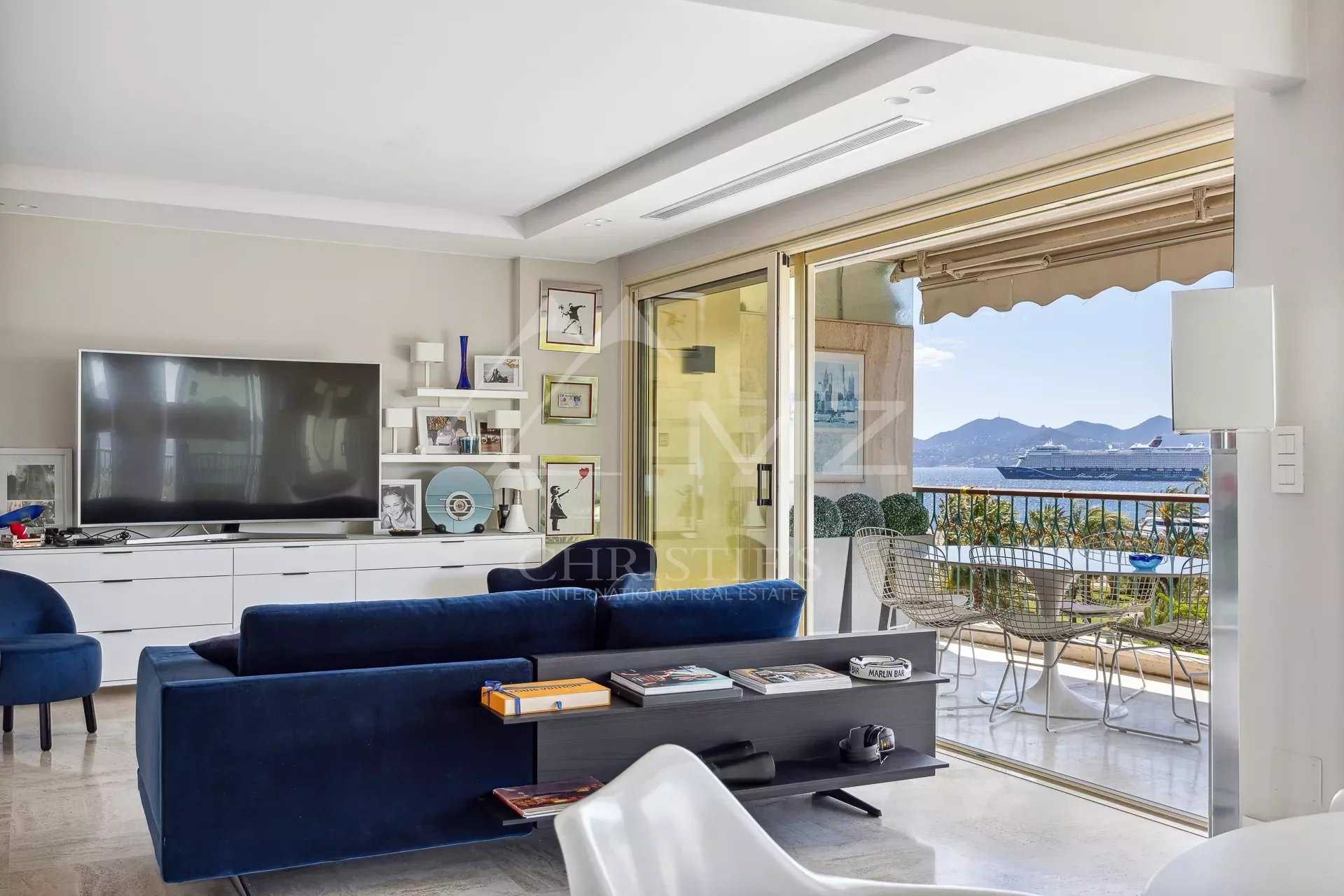 Condominium in Cannes, Provence-Alpes-Côte d'Azur 11713035