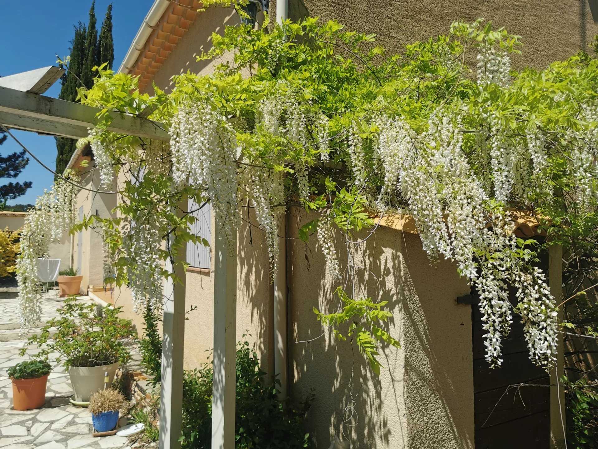 Casa nel La Motte-d'Aigues, Provence-Alpes-Cote d'Azur 11713064