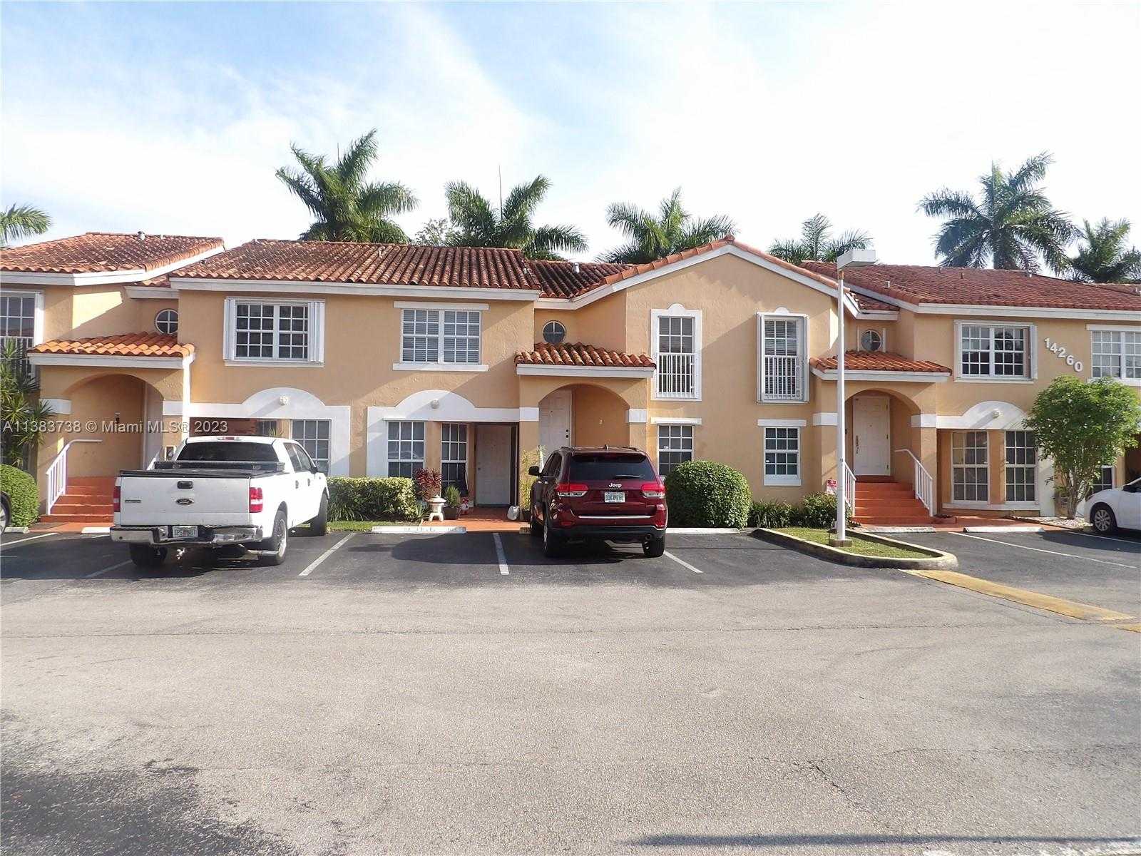rumah dalam Miami, Florida 11713081