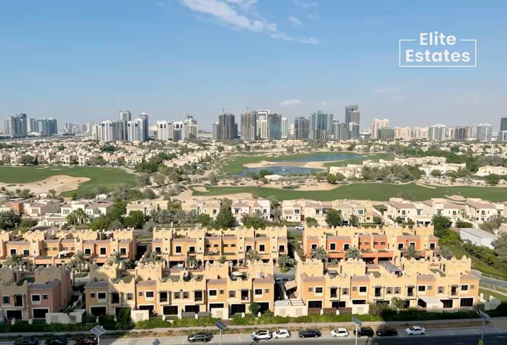 Condominium in Dubai, Dubayy 11713357