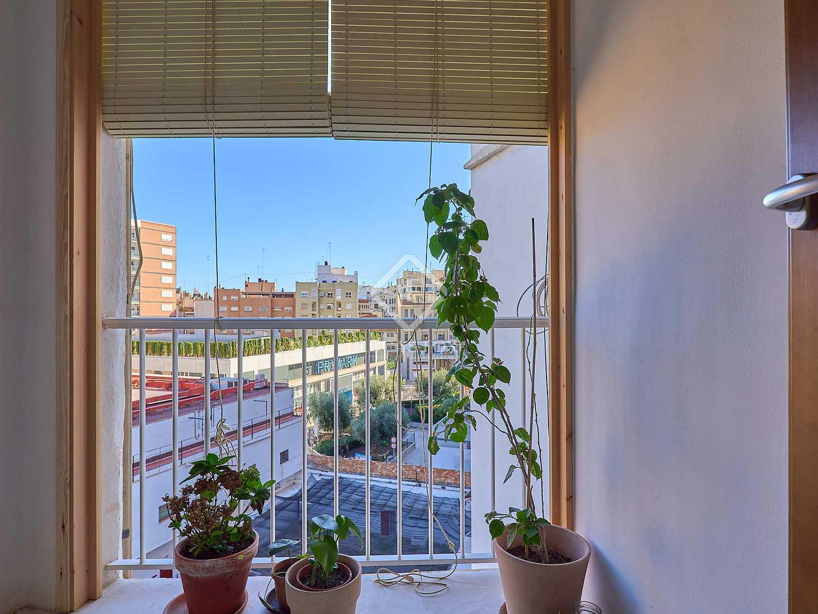 Condominium in Valencia, Valencian Community 11713545