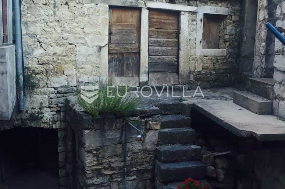 casa en Stobreč, Splitsko-Dalmatina Županija 11713770