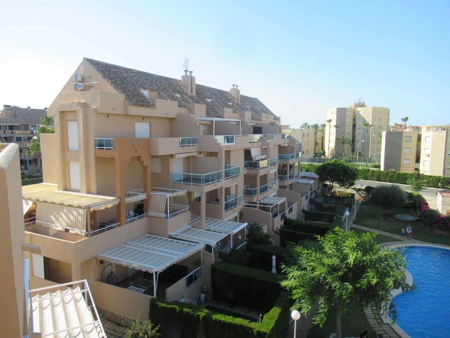 Condominium in Las Bovetes, Valencia 11714215