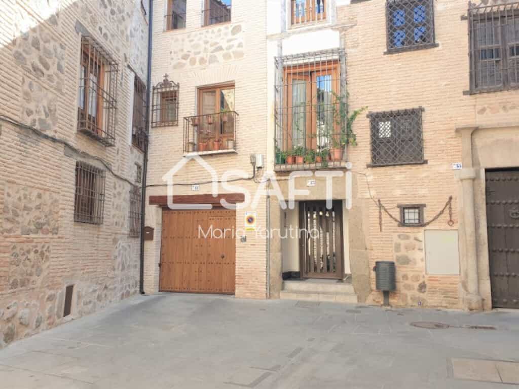 Condominium in Toledo, Castilla-La Mancha 11714438