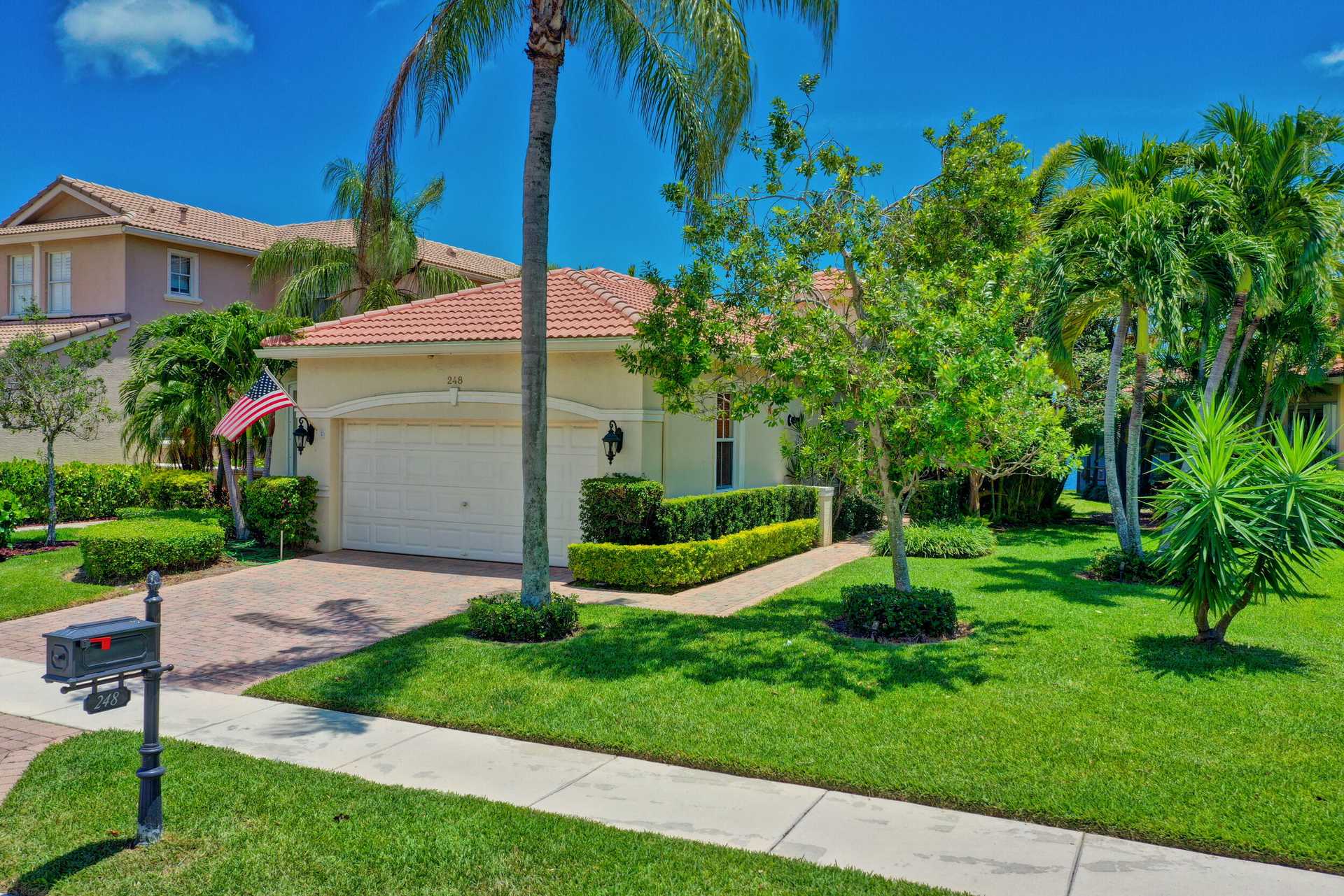 rumah dalam Palm Beach Gardens, Florida 11714530