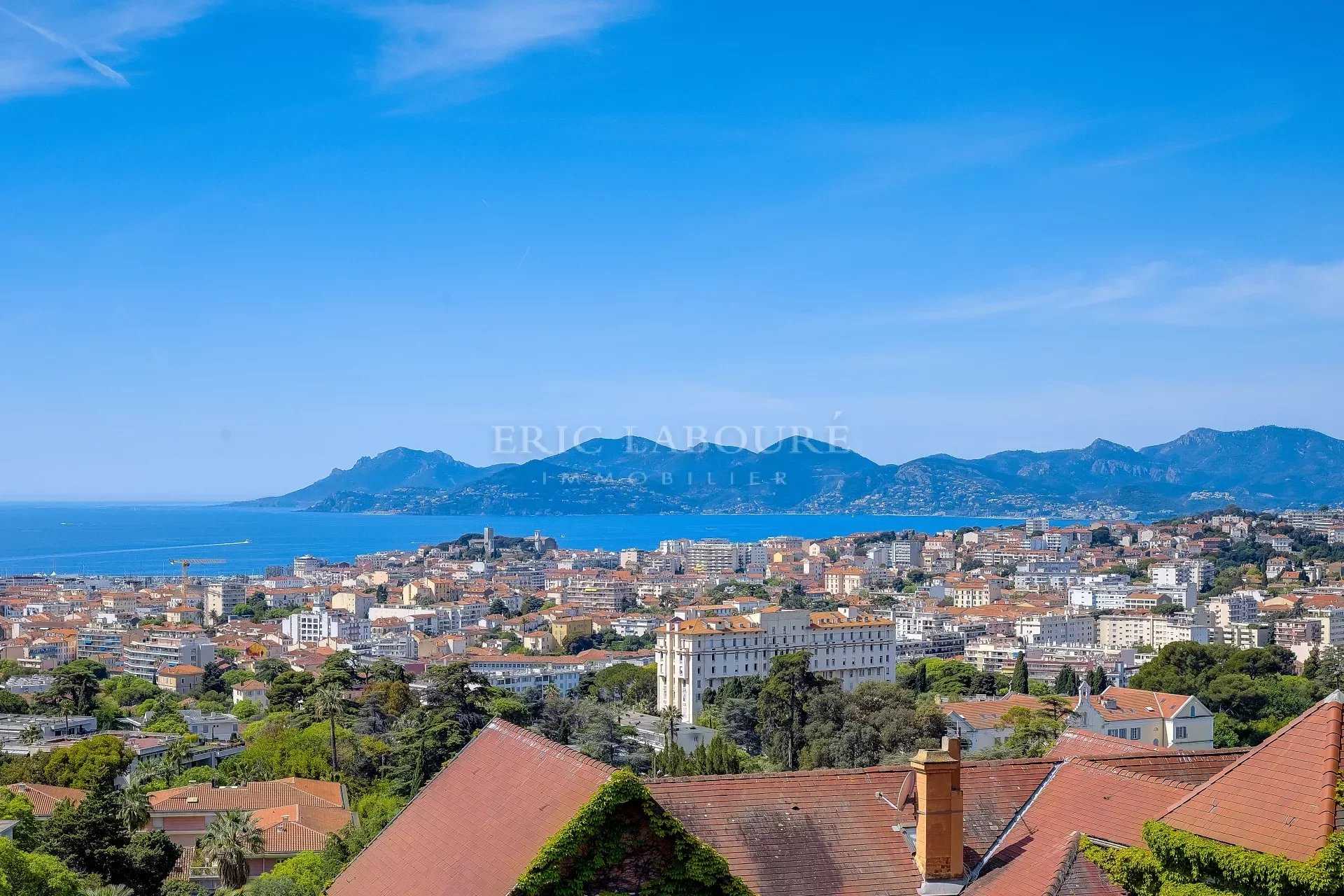 Rumah di Cannes, Provence-Alpes-Cote d'Azur 11714574