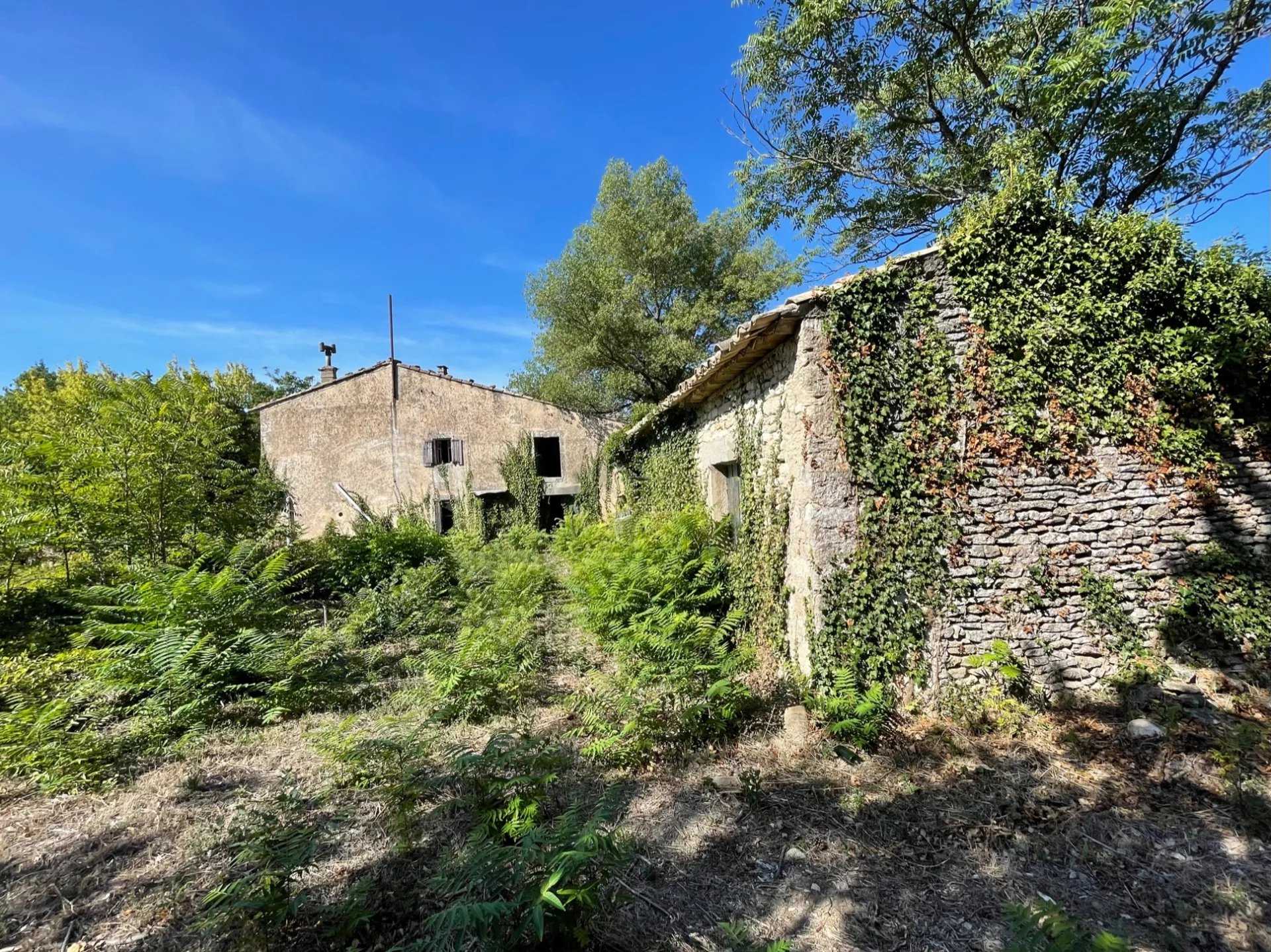 Annen i Gordes, Provence-Alpes-Cote d'Azur 11714600