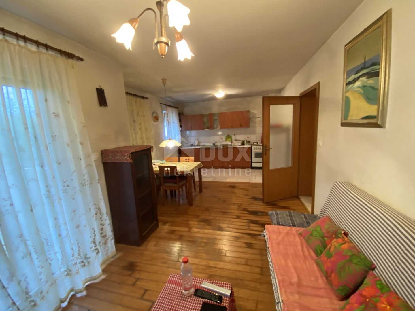 Condominium in Hosti, Primorsko-Goranska Zupanija 11715213